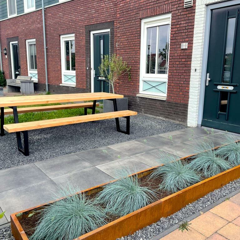 Bedkant af cortenstål bukket 22 cm (længde 240 cm)