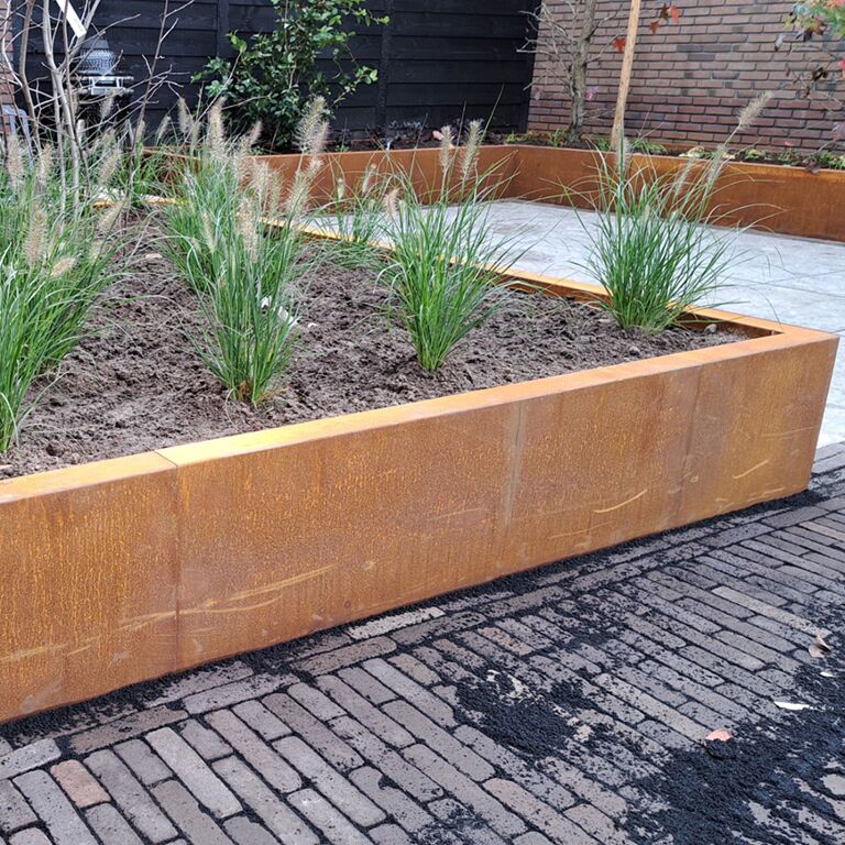 Støttemur af cortenstål lige 150 cm (højde 40 cm)