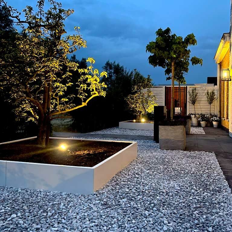 Plantekasse af pulverlakeret stål Miami xxl 180 x 180 cm