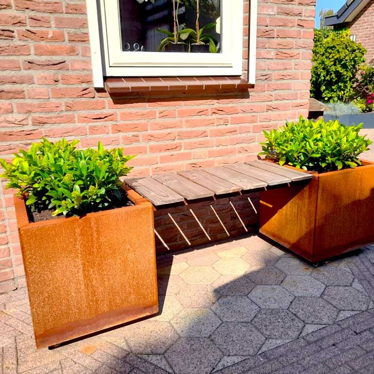 Plantekasse af cortenstål med bænk Vegas Miami