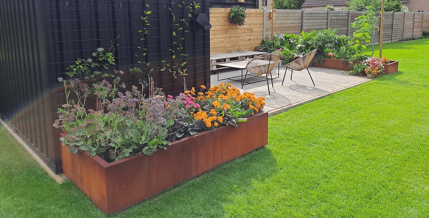 En lille have indrette: inspiration og idéer