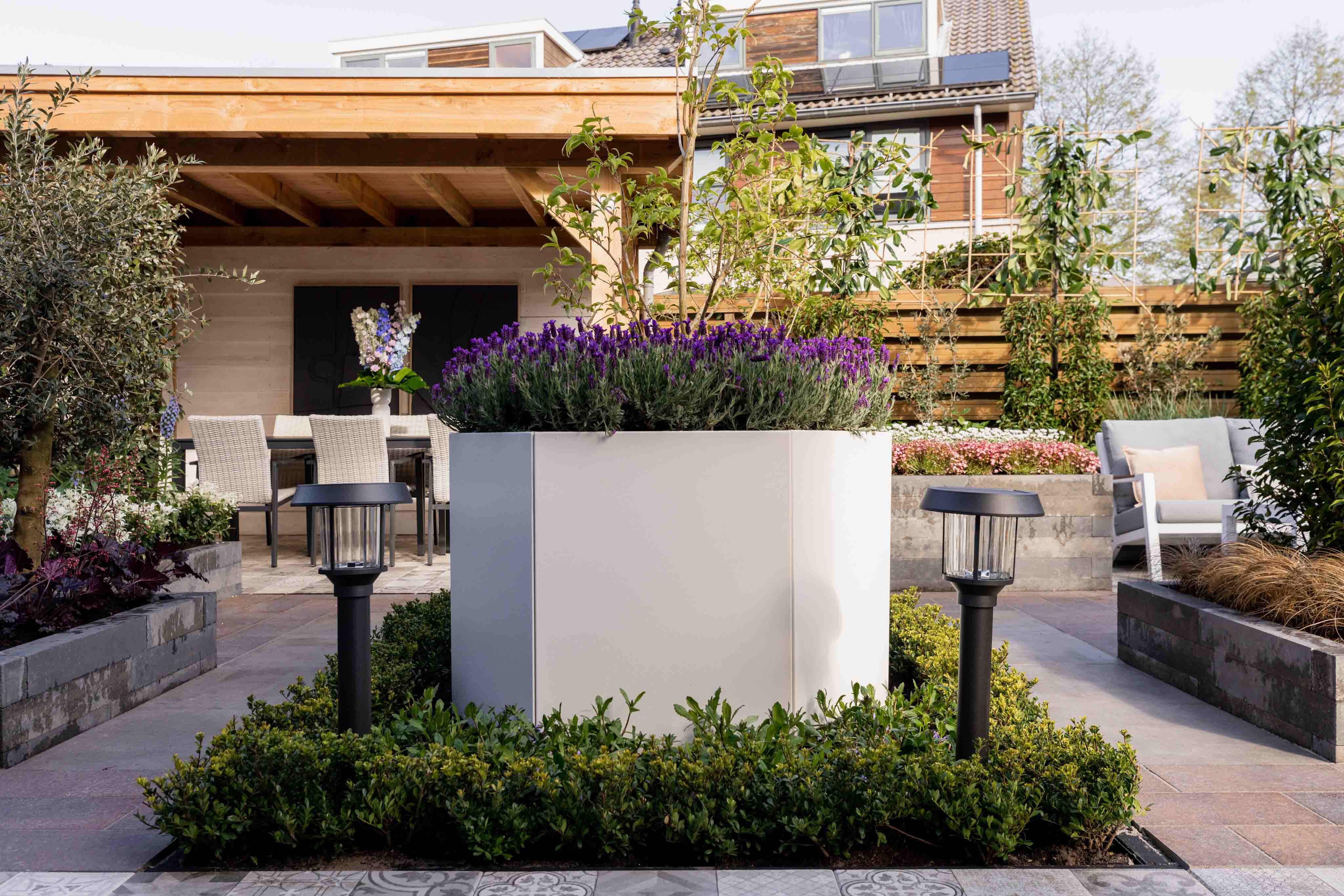 Have inspiration: store planter til udendørs brug